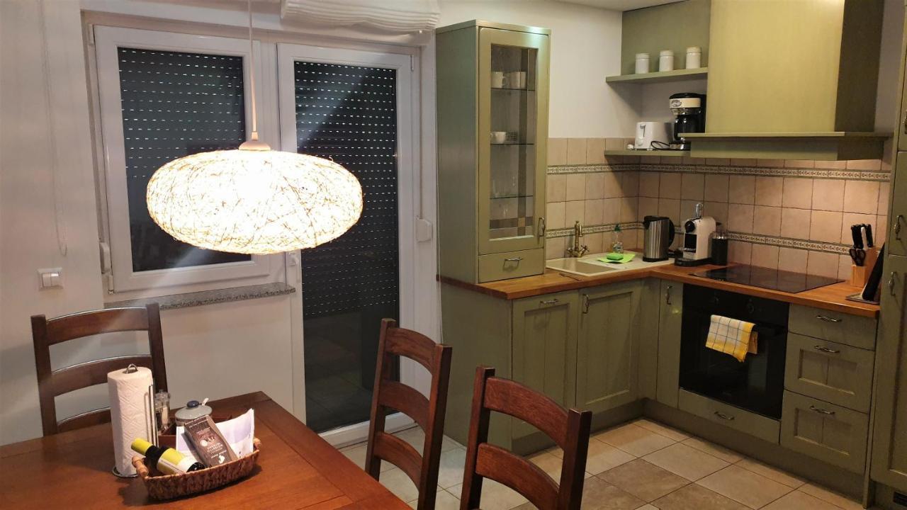 Apartments Biba Малинска Екстериор снимка