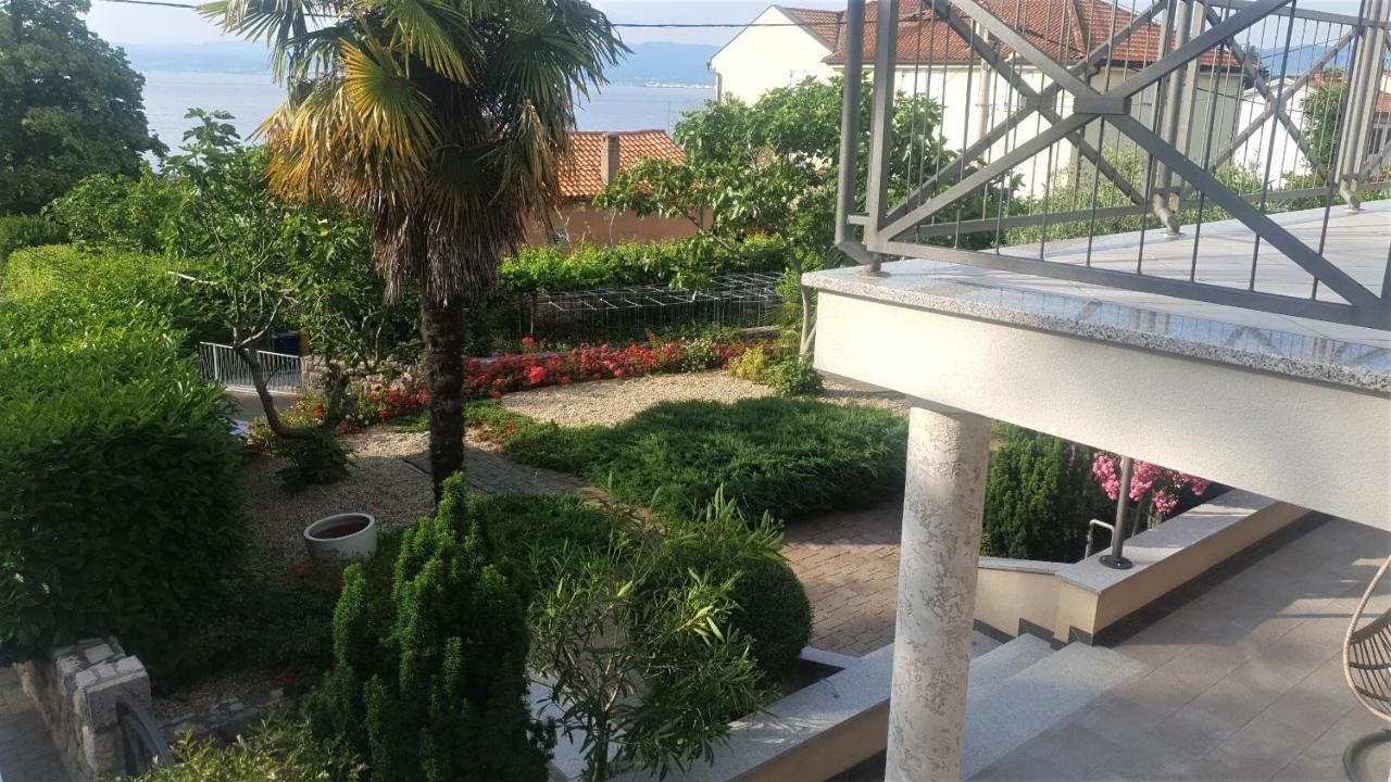 Apartments Biba Малинска Екстериор снимка