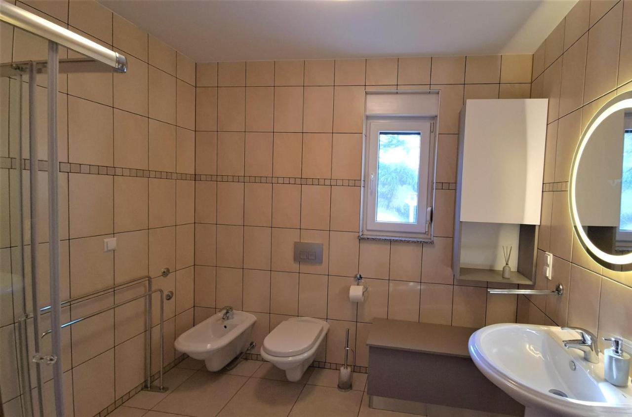 Apartments Biba Малинска Екстериор снимка