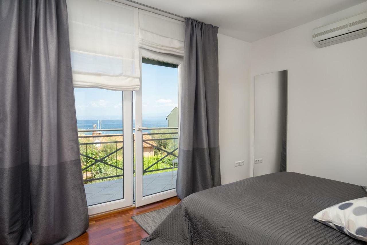 Apartments Biba Малинска Екстериор снимка