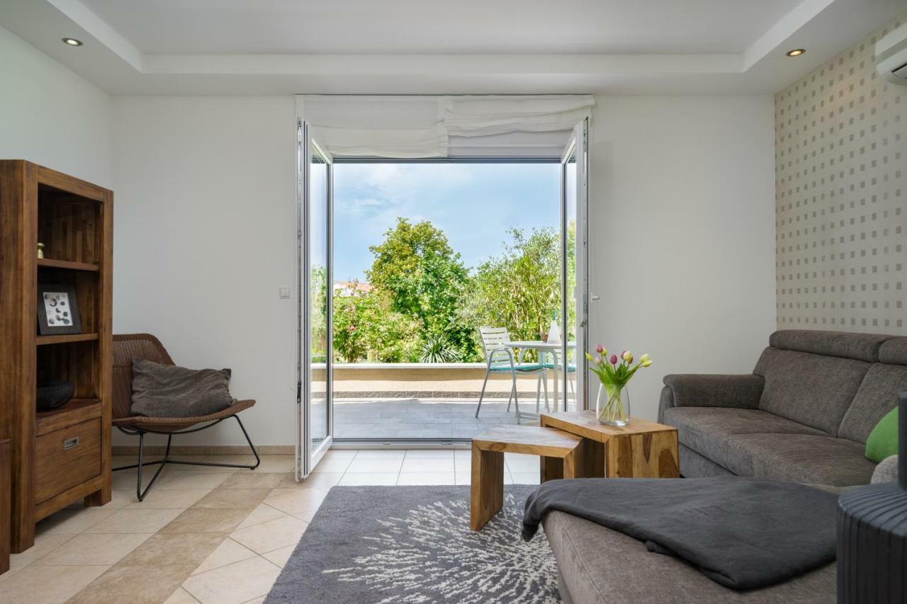 Apartments Biba Малинска Екстериор снимка