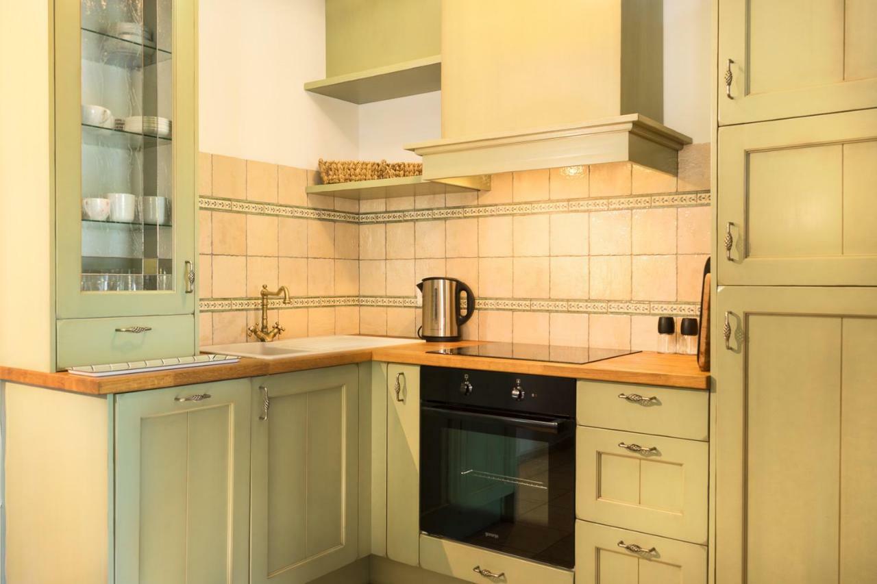 Apartments Biba Малинска Екстериор снимка