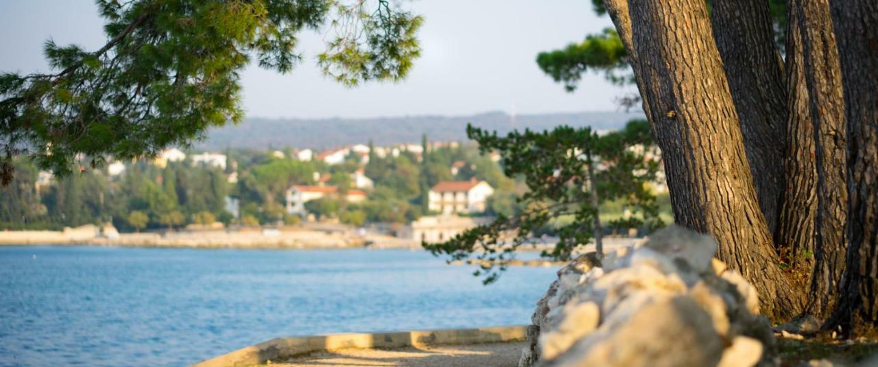 Apartments Biba Малинска Екстериор снимка