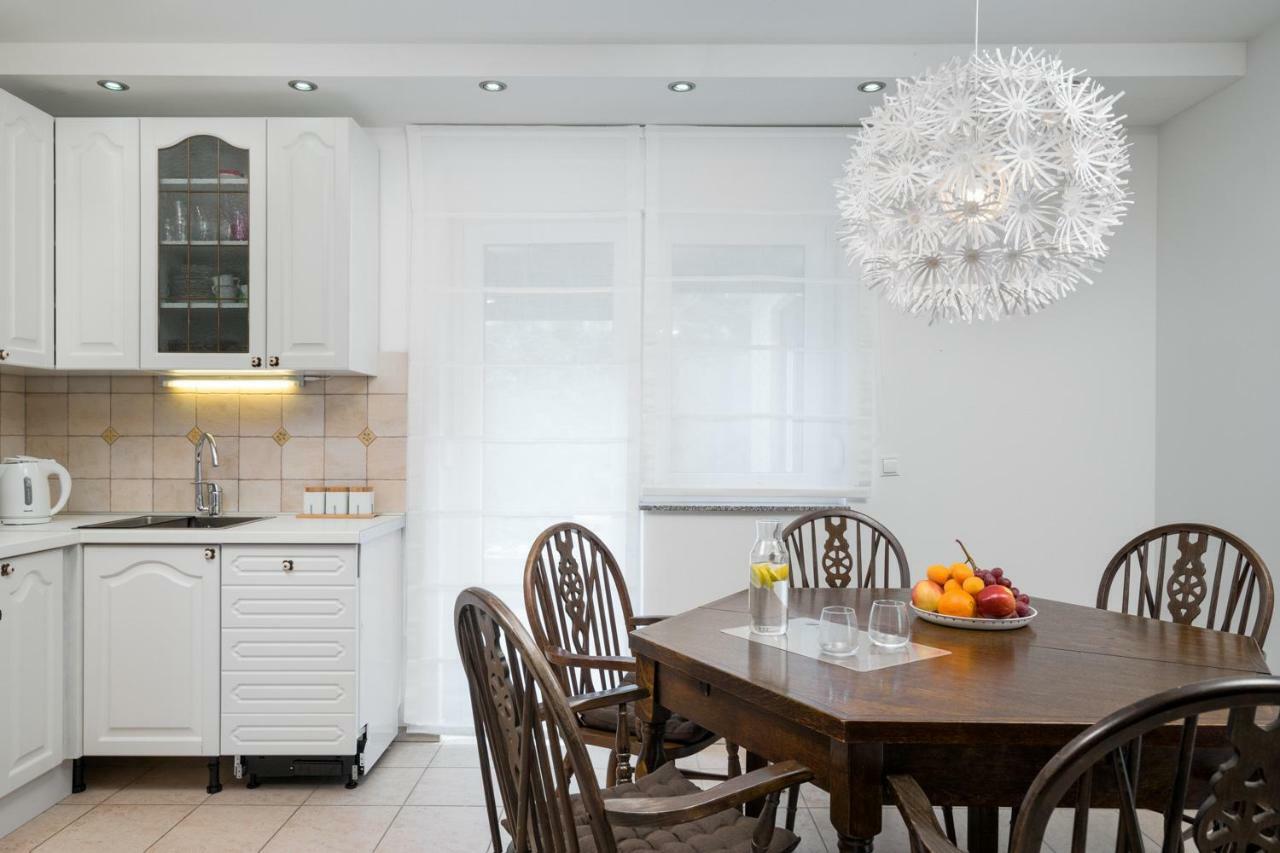Apartments Biba Малинска Екстериор снимка